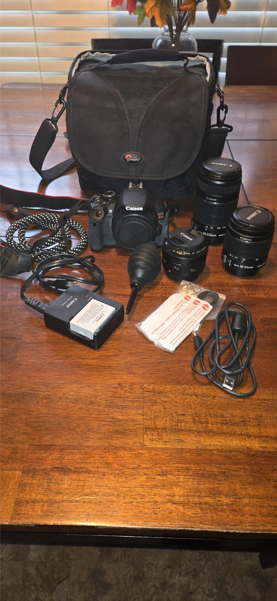 Canon EOS Rebel T4i EOS 650D Digital SLR Camera Black