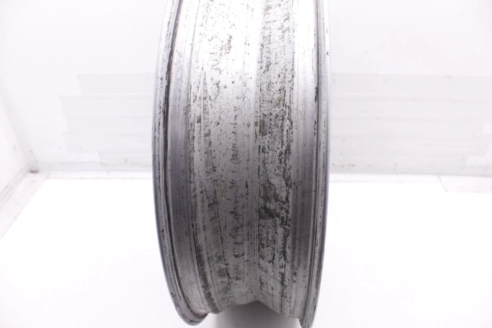 Llanta trasera BMW F650CS 05 OEM  Foto 4 de 4