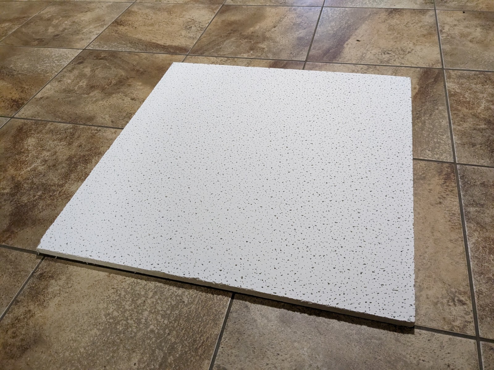 Armstrong / Zentia Fine Fissued Board 595x595x15mm Ceiling Tiles 600 X