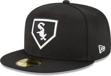 Chicago White Sox Hat New Era 59Fifty Baseball Cap Blackout On Black Base Logo