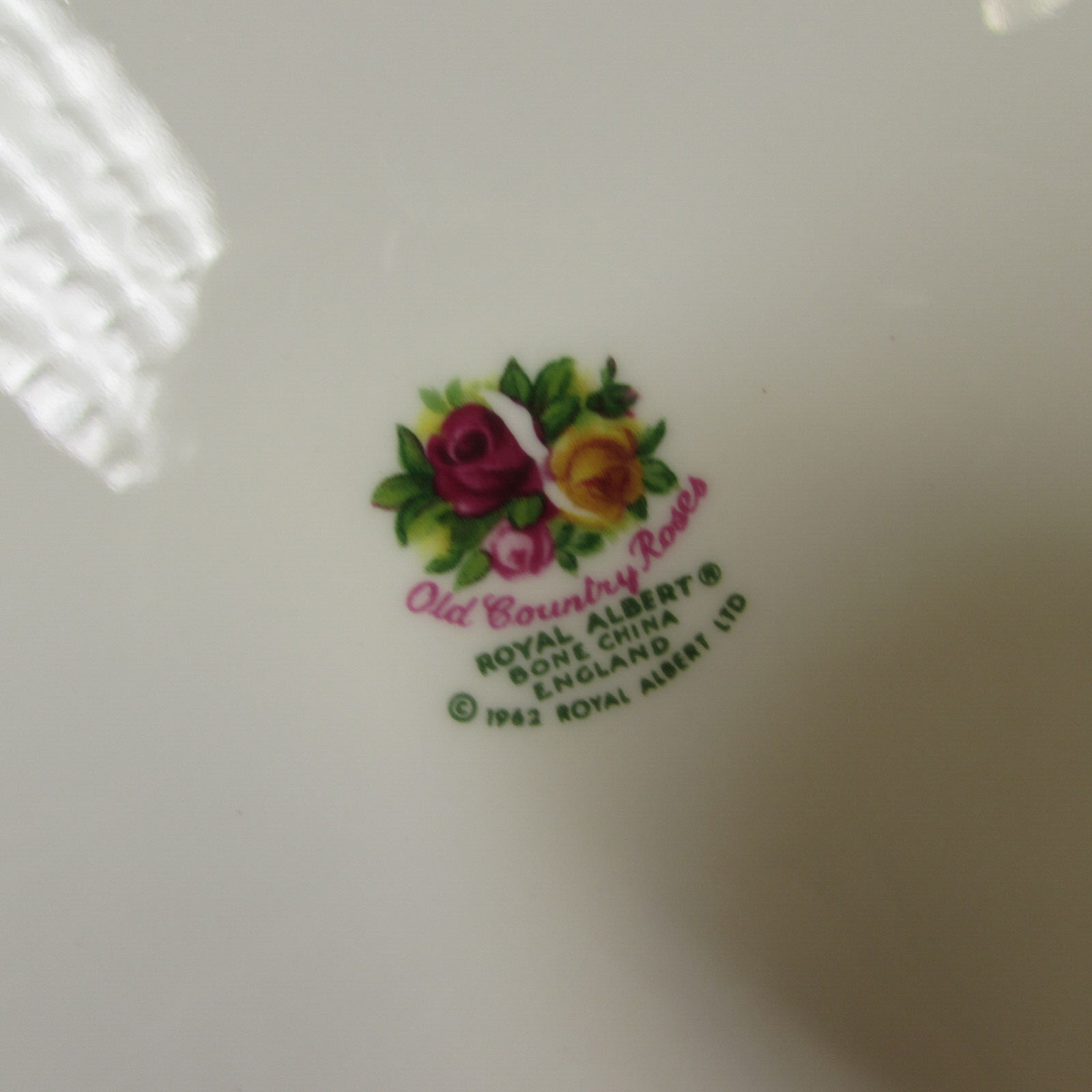 Royal Albert Bone China OLD COUNTRY ROSES Service for Four - 20pc Set