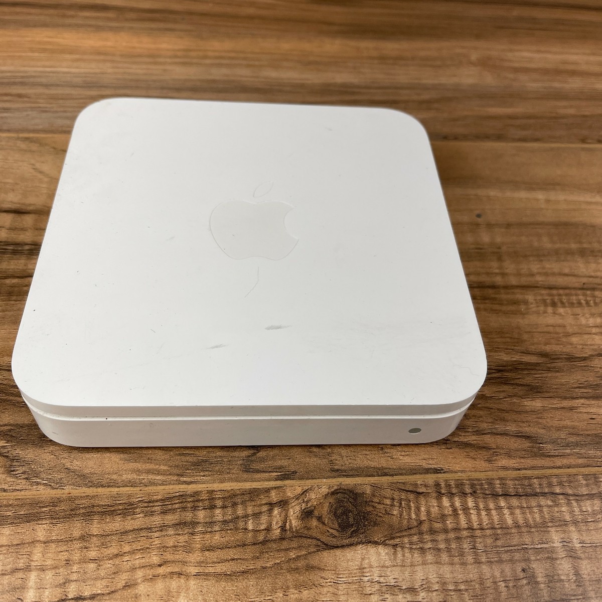 Apple AirPort Extreme A1354 White USB 2.0 Simultaneous Dual-Band