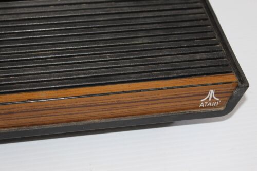 Atari 2600 Woodgrain Console For Parts or Repair - Picture 3 of 6