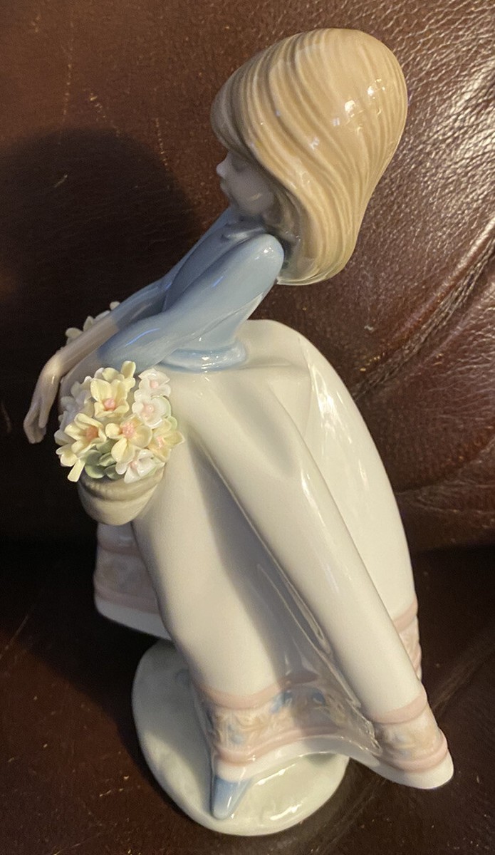 LLADRO 5467 May Flowers Retired Missing 1 Flower! No Box! Rare