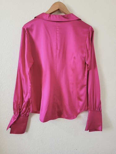 398 $ neues Femme-Hemd aus Seide mit Rahmen in Magenta -- Größe S - Bild 13 von 14