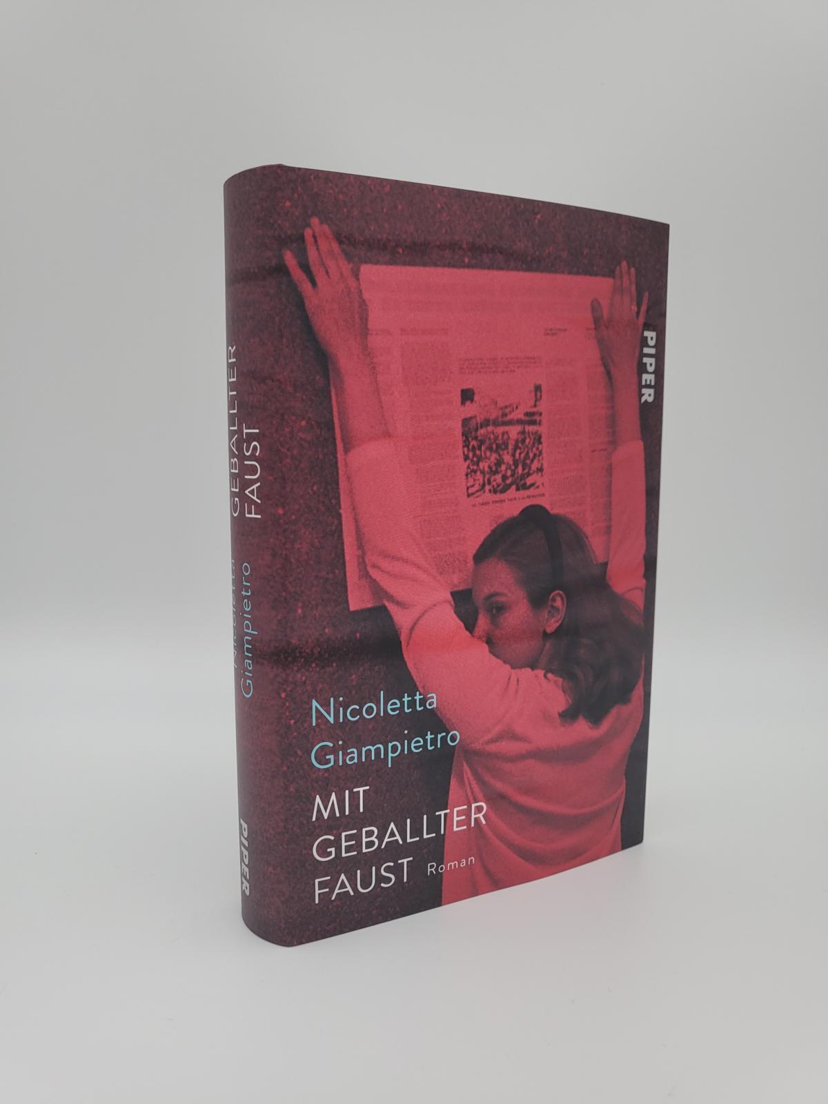 Thumbnail - Nicoletta Giampietro | Mit Geballter Faust | Buch | Deutsch (2022) |