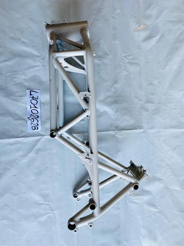 Ducati 748 916 996 SENNA SP SPS 94 TO 99 FRAME FRAME WHITE CD 47010262B - Image 2 of 3