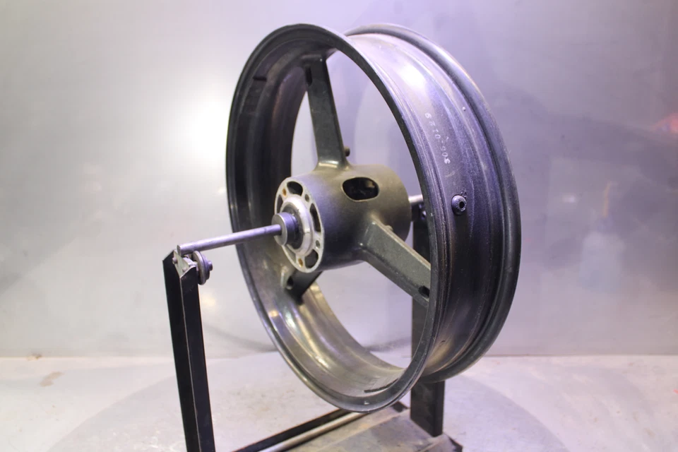 03-05 Llanta delantera recta SUZUKI SV1000 Foto 3 de 4