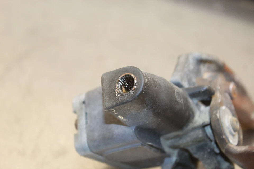 Polaris Magnum 425 1995 4x4 clip derecho manillar palanca de freno H126 Foto 4 de 4