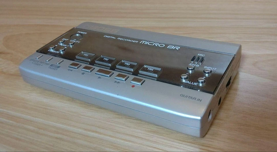 Boss Micro BR 4-track Digital Pocket Recorder MicroBR Multitrack used - Image 2 of 4