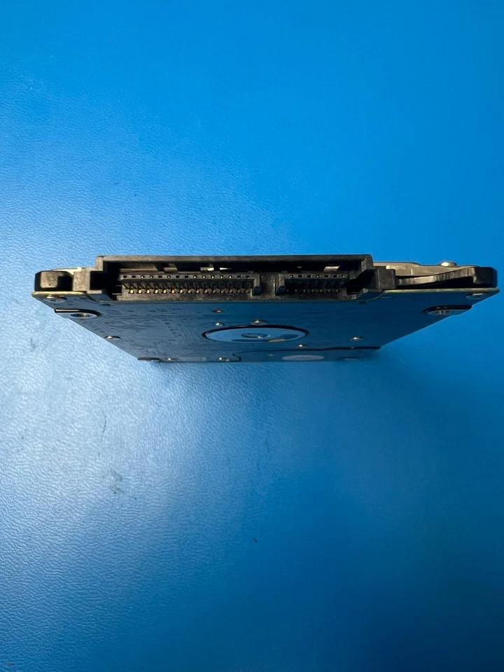 HGST 320GB HDD 7200RPM SATA 6Gb/s 5v .8a Z7K500-320 0J32733 - Image 3 of 3