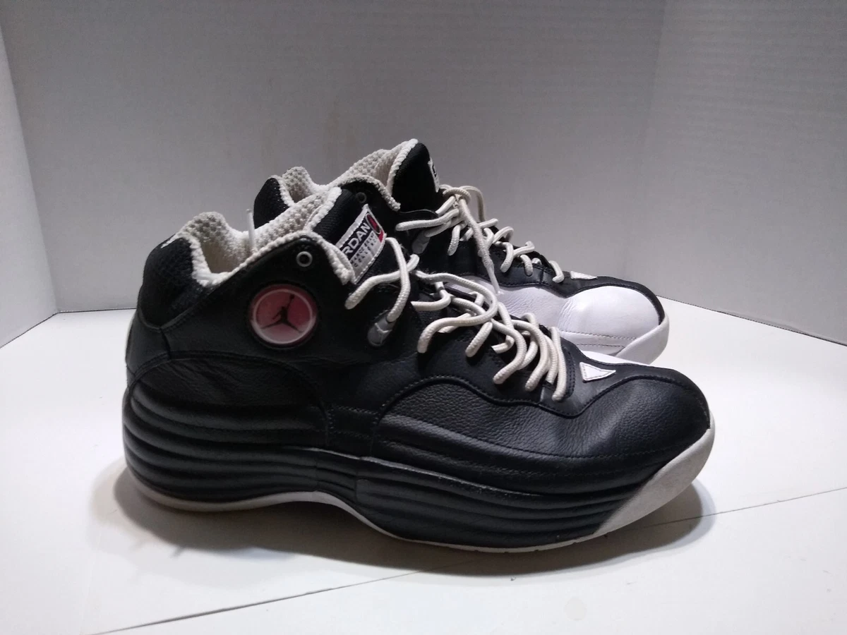 Jordan jumpman team 1 black and white top
