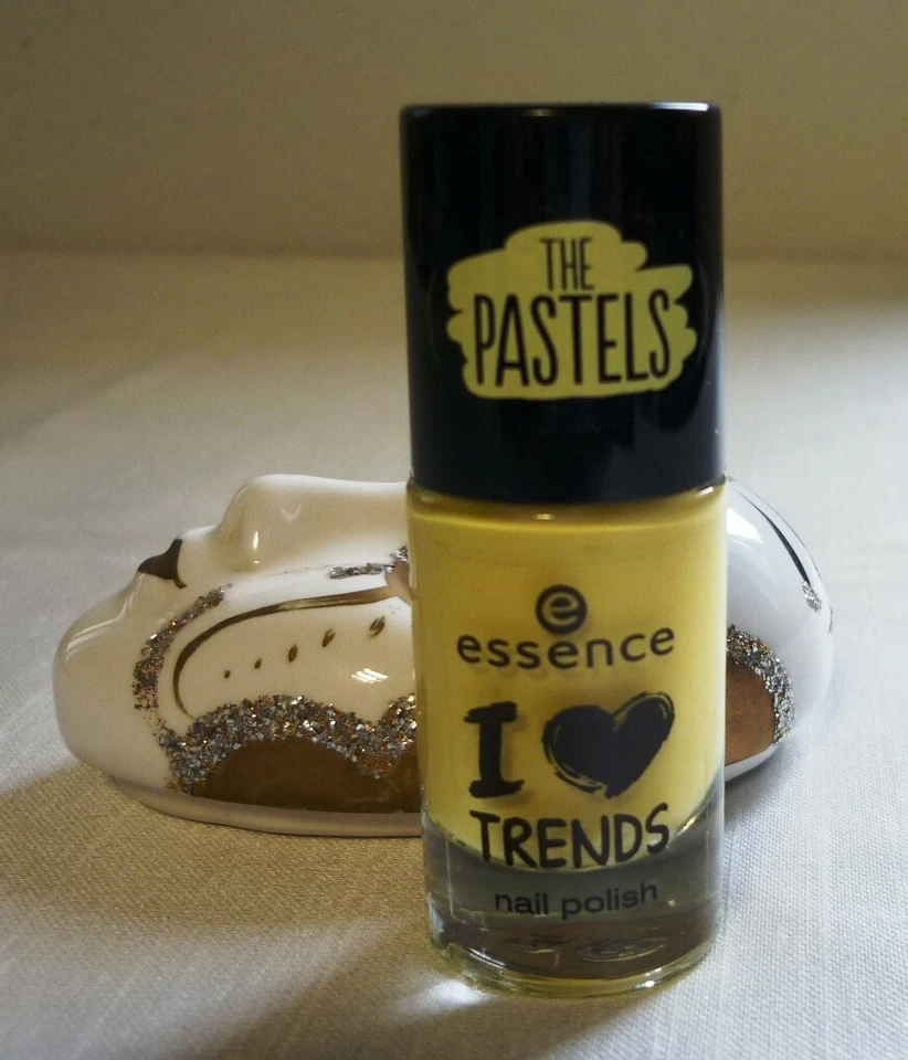 "Essence" Nagellack ~ I Love Trends The Pastels ~ Farbe: 02 sun is smiling NEU
