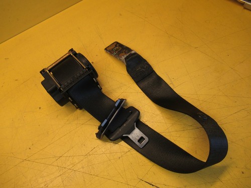 BMW 7er E65 E66 E67 - Sicherheitsgurt Obergurt Rücksitzbank 9132848 hi Mitte