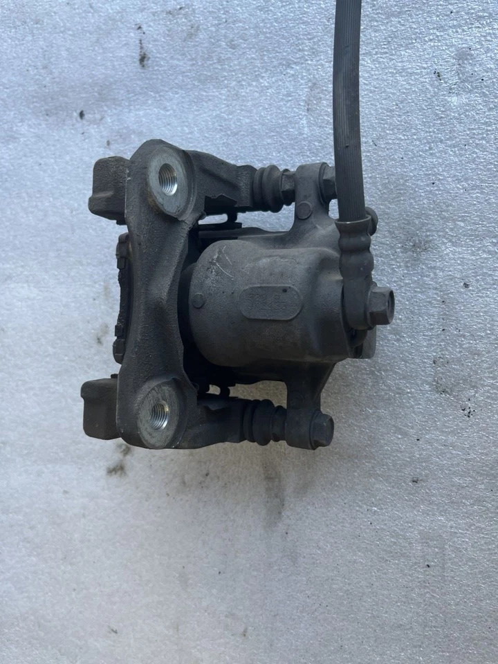 Lexus Es300H 2015 pinza de freno trasera lado del pasajero derecho Foto 3 de 4