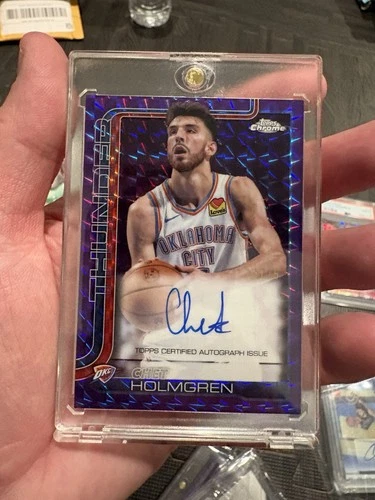 2025-26 Topps Chrome - Autographs Chet Holmgren #TCA-CH Purple Geometric/75