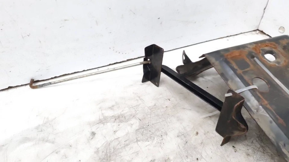 Mitsubishi Space Star 2013 1.2 Ablage Batterie Pad Benzin 59kW Foto 2 de 4