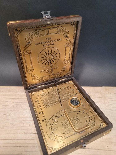 Antique Vintage Style Wood Sundial Henry Holmes Compass Instrument - 第 4/12 張圖片