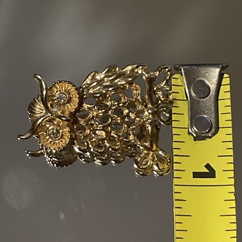 Broche prendedor vintage búho en rama pájaro tono dorado estrás - Imagen 5 de 7