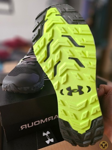 Nuovissimo Under-Armour Charge Bandit TR2, nero/verde/grigio, taglia UK 9,5... - Foto 8 di 15