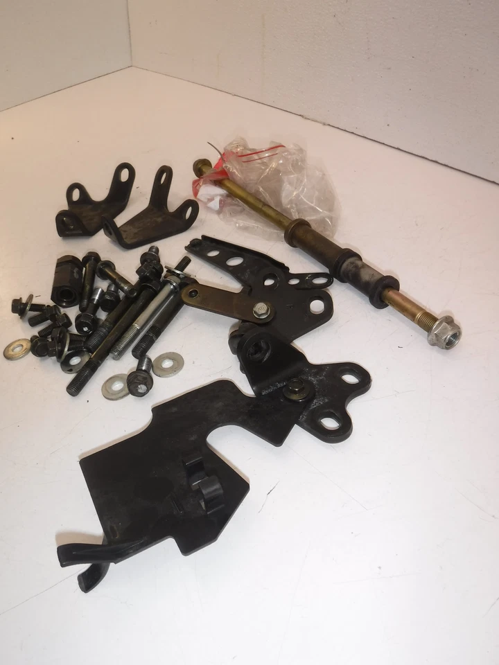 1995 honda st1100 ENGINE MOTOR MOUNT STAY BRACKETS BOLT SET PARTS LOT - Image 3 of 4