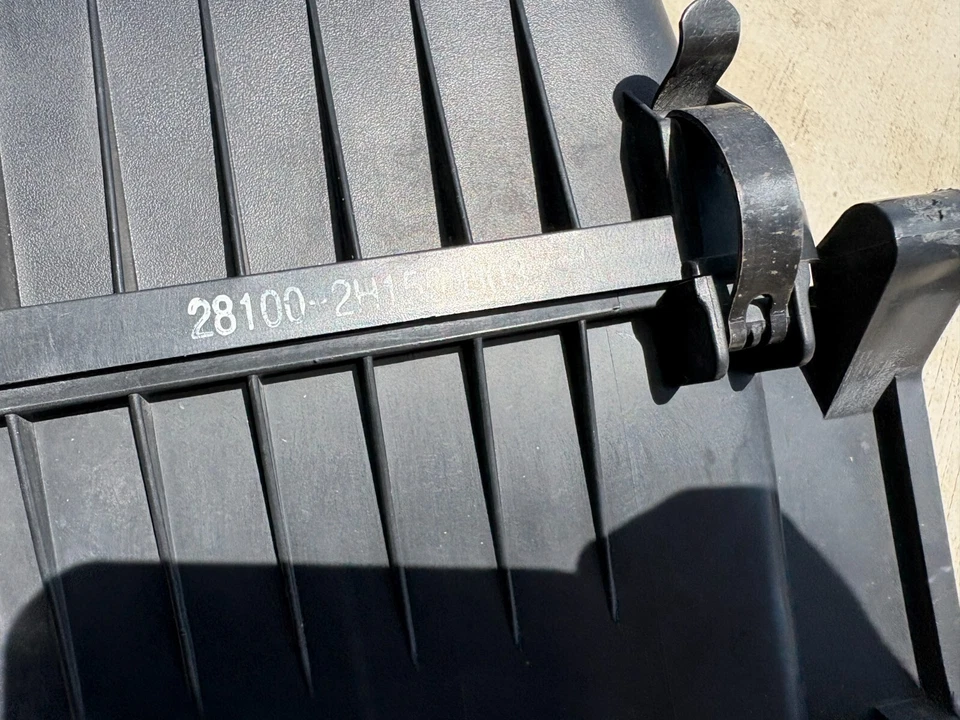 2007-2010 Hyundai Elantra Air Intake Filter Housing Box Upper & Lower #OEM Foto 3 de 4