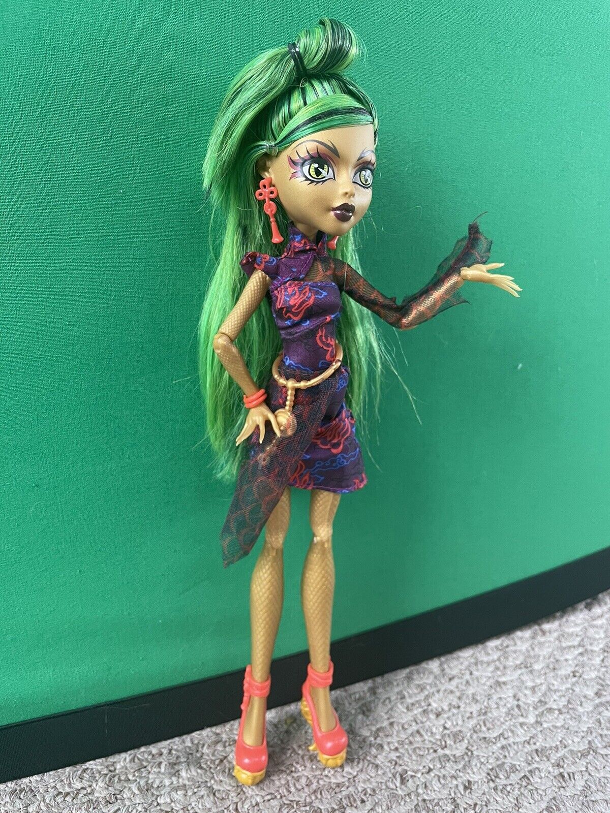 Boneca Monster High Jinafire Long Scaris - O Espaço Virtual do Colecionador