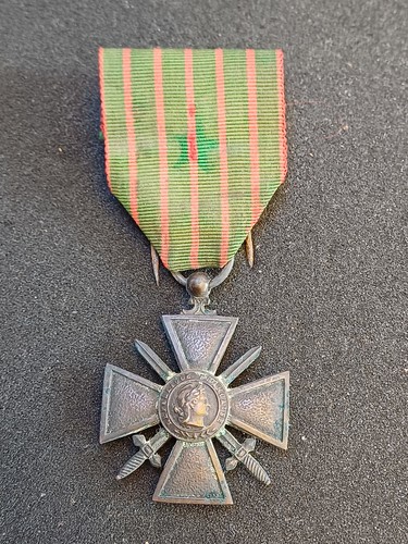 Croix de guerre 1914-1918 - Le revers de la médaille
