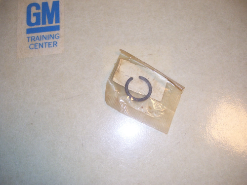 NOS 71-72 Vega 3 Speed Standard Trans Lock Ring 6634858 - Picture 2 of 2
