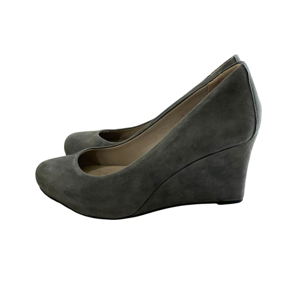 Saltos anabela femininos Rockport couro camurça cinza 8 escritório carreira minimalista - Imagem 2 de 4