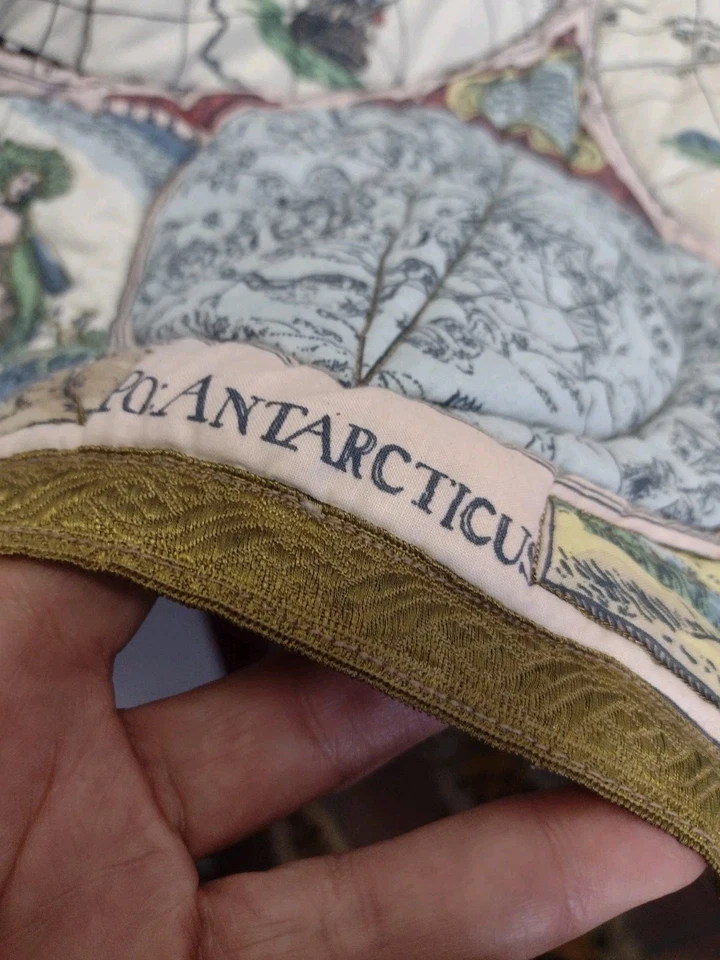 Tapiz acolchado vintage del mapa del mundo de Visscher publicado en 1650 41x35 Foto 3 de 4