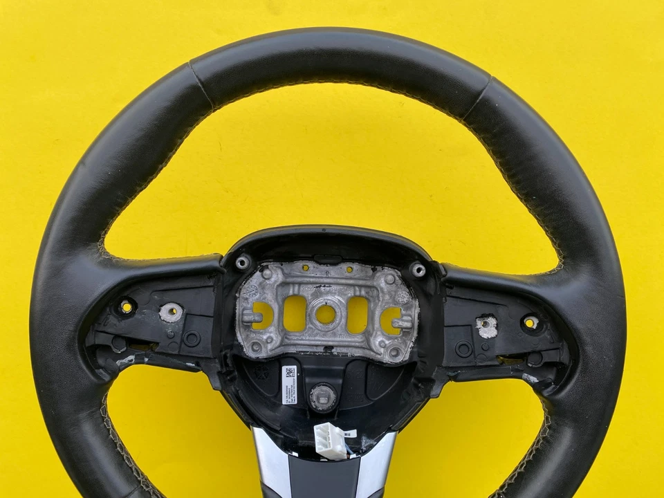 2017-2023 CHRYSLER PACIFICA DRIVER STEERING WHEEL BLACK WRAPPED OEM 55079457AA - Image 4 of 4