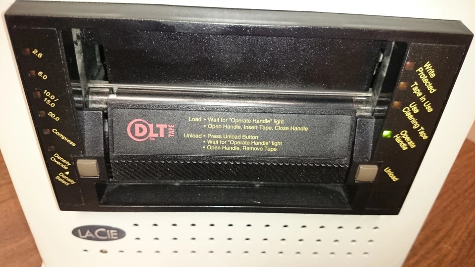 Unidad de cinta externa La Cie DLT 10130 Foto 2 de 4
