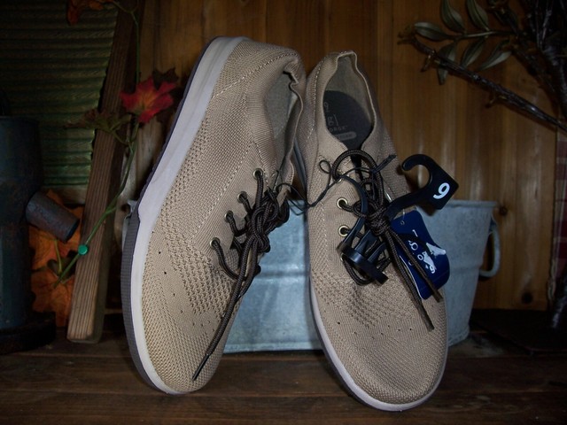 mens casual shoes size 13