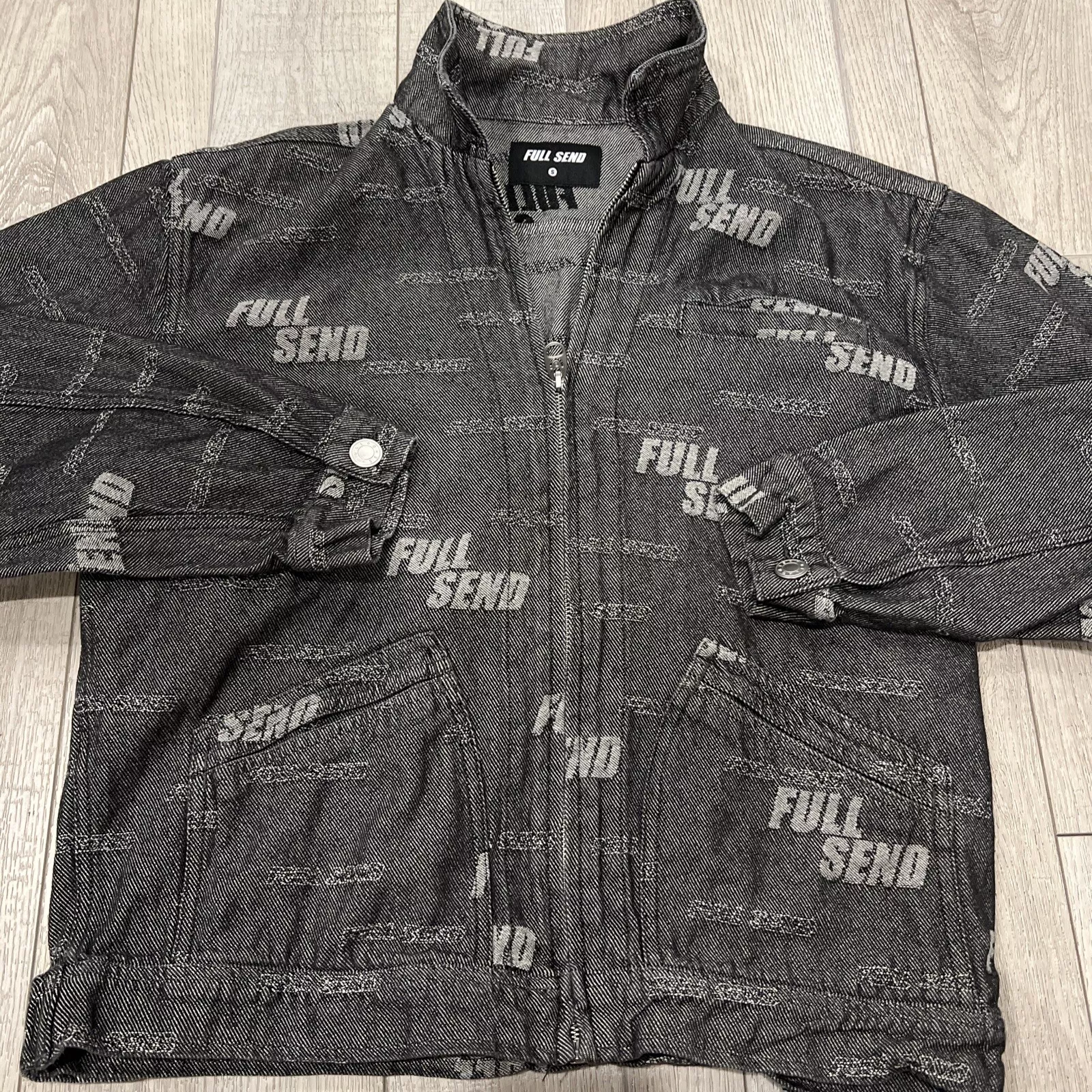 Veste en denim zippée ultra rare ENVOI COMPLET taille petit clou gris garçons supreme kith
