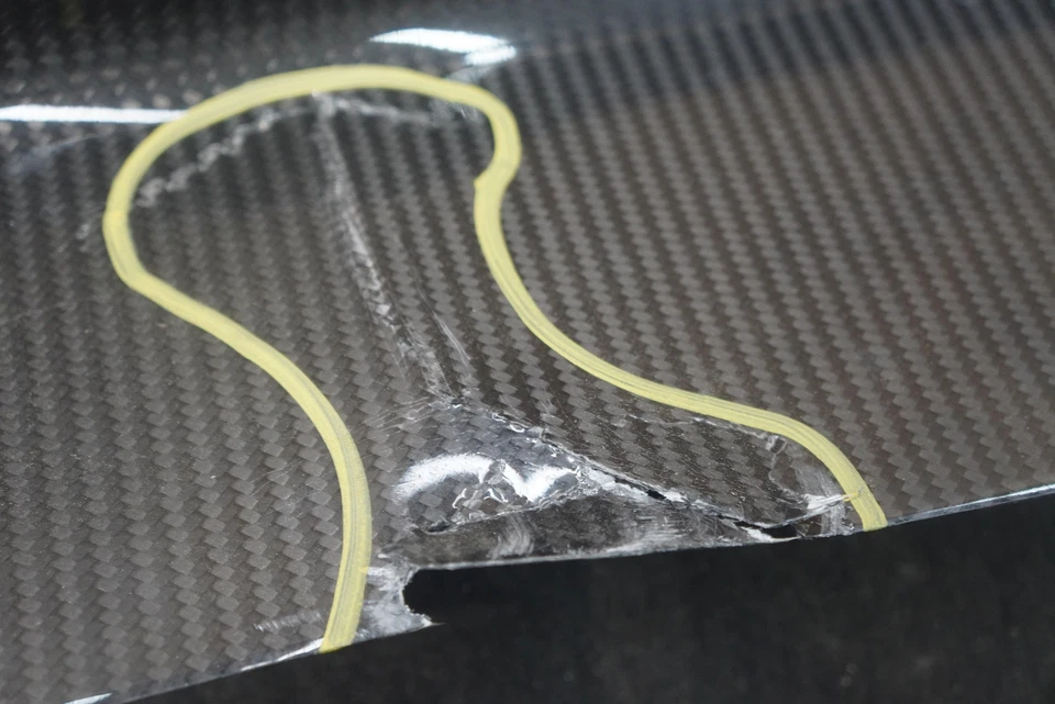 Cubierta delantera de fibra de carbono del motor trasero 420863505D Audi R8 Coupé 2011 * NOTA Foto 2 de 4