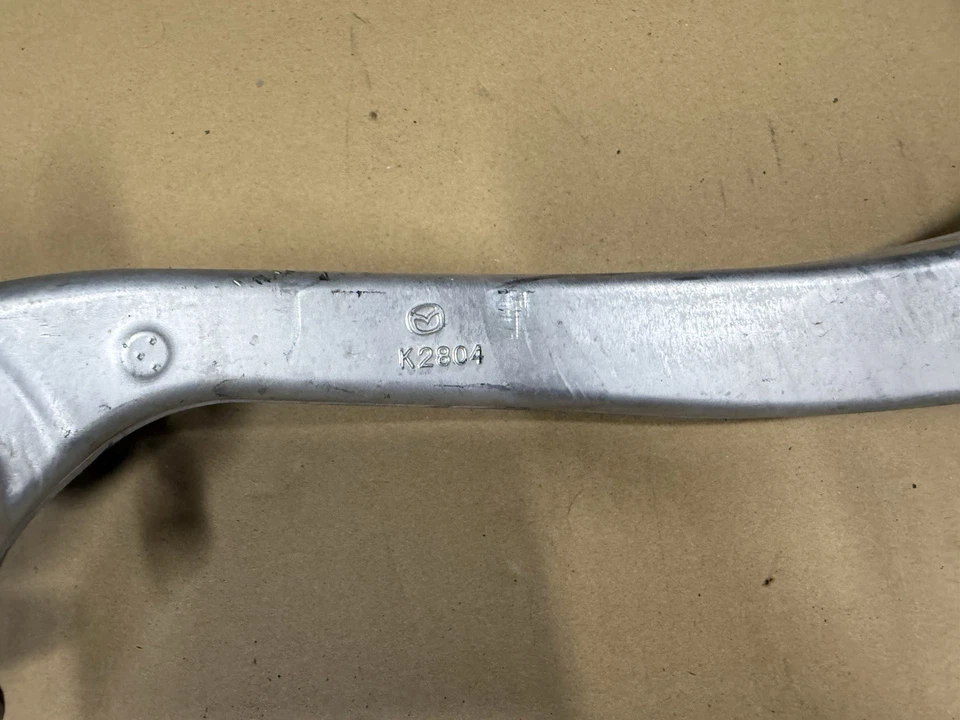 Juego de brazo de control superior e inferior derecho MAZDA CX-70 2025 OEM Foto 4 de 4