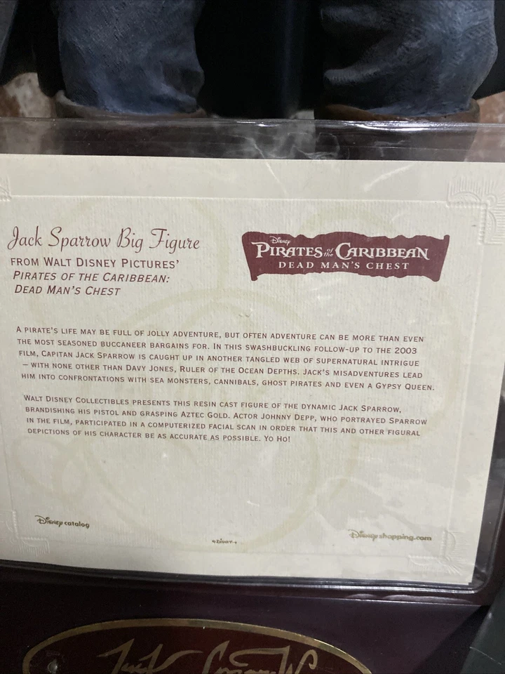 Jack Sparrow Piratas del Caribe Disney Cofre del Hombre Muerto GRAN Figura (RARO) Foto 3 de 4