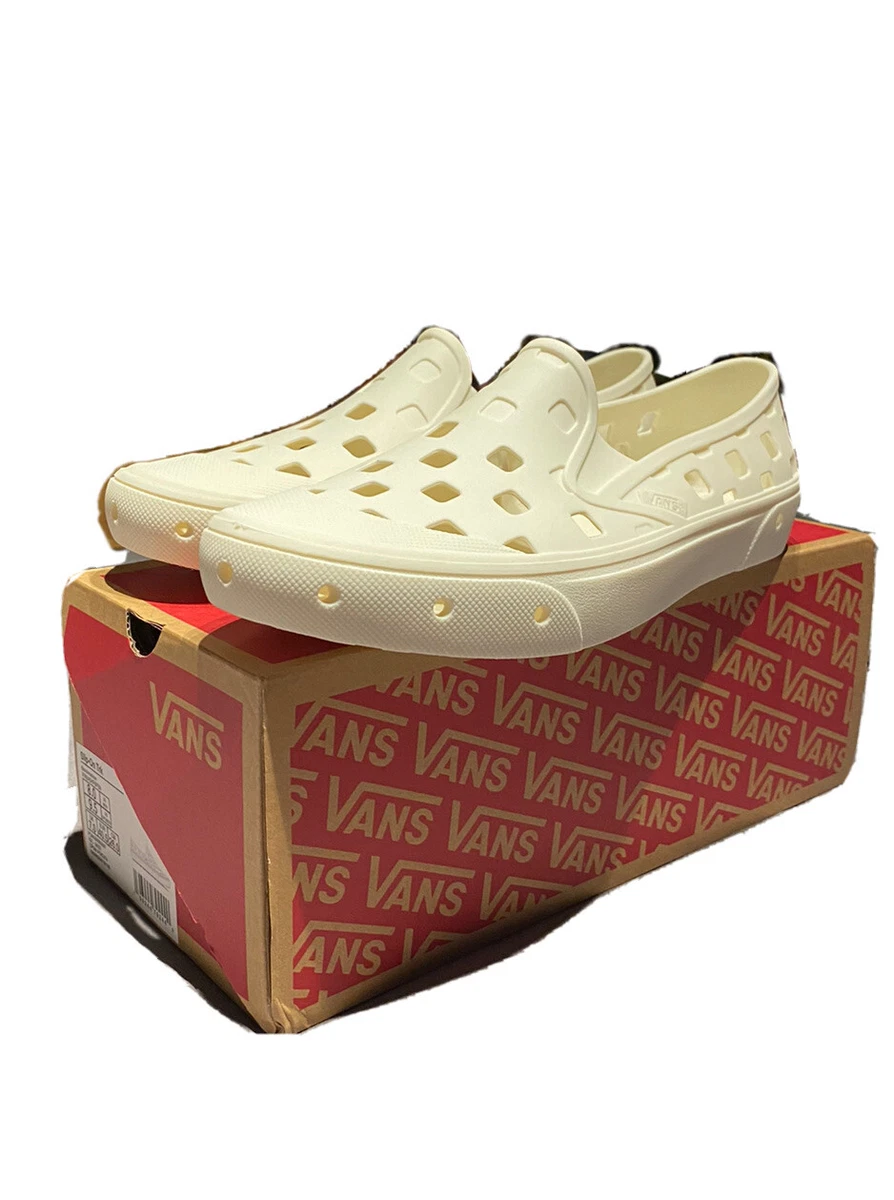 VANS SLIP ON TRK TREK MARSHMALLOW, Men's Fashion, Footwear, Casual