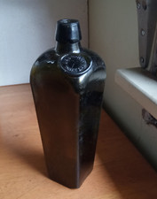 J.A.J.NOLET SCHIEDAM APPLIED SHOULDER SEAL BLACKGLASS CASE GIN BOTTLE 1880s