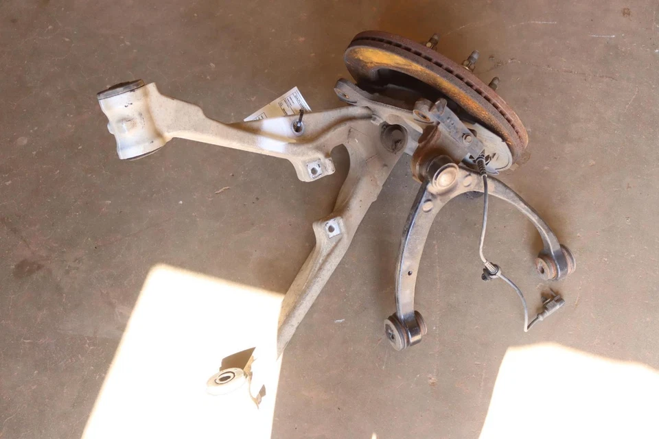 Chevy Avalanche 2007-2013 eje delantero izquierdo nudillo rueda buje brazo de control OEM Foto 3 de 4