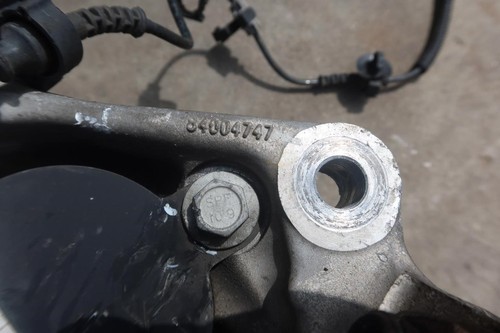 2016-2024 Chevy Camaro OEM Front Right Passenger Knuckle w/ Hub 84004747 - Picture 2 of 6