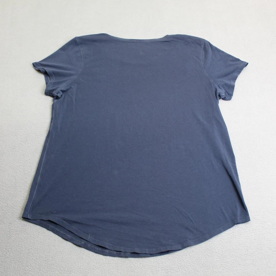 Lululemon Shirt Womens 8 Navy Blue Short Sleeve Scoop Neck Curved Hem Tee - Image 4 of 4