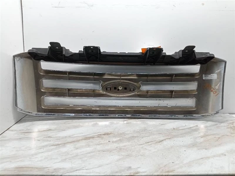 Grille Upper Body Color Monochromatic Fits 07-14 EXPEDITION 204621 - Изображение 2 из 4