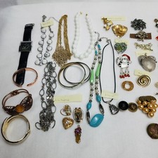Vtg to Modern Mixed Costume Jewelry Lot Craft Repair Resale 2 lbs Most Signed