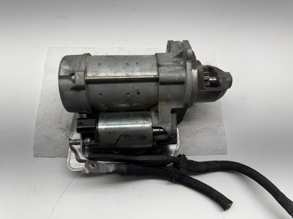 Motor de arranque 12V OEM 12667973 2017 2018 2019 2020-2024 CADILLAC XT5 3.6 Foto 3 de 4