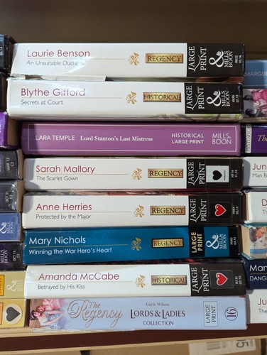 HISTORICAL ROMANCE BOOKS: Job lot of 25 Large Print Mills and Boon Adult Fiction - Picture 3 of 4