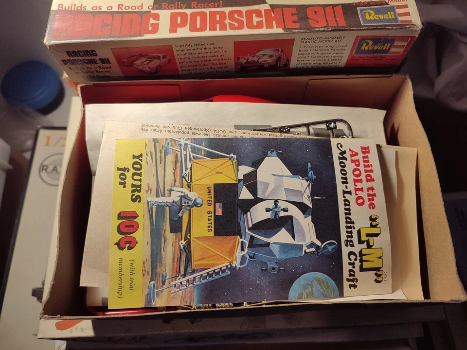 Racing Porsche 911 - Revell scala 1/25 - Immagine 3 di 4