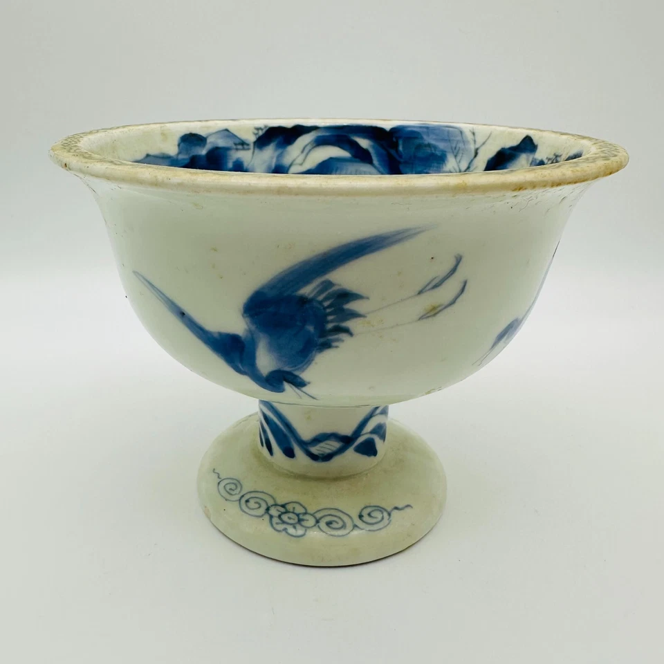 Старинная японская сине-белая пьедестальная чаша для саке чашка стиральная машина кран мотив - Изображение 2 из 4