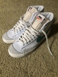 nike blazer mid 77 size 9